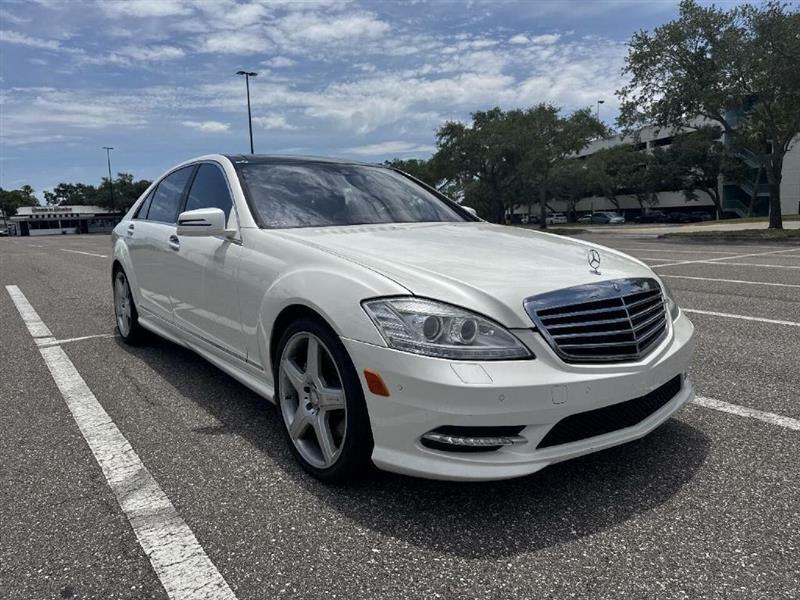 Mercedes-Benz S-Class S550 2011