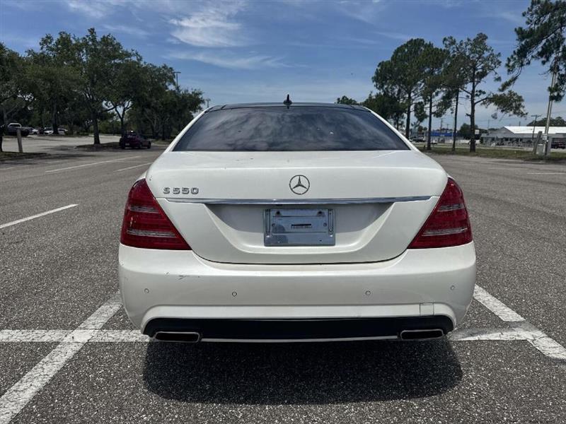 Mercedes-Benz S-Class S550 2011