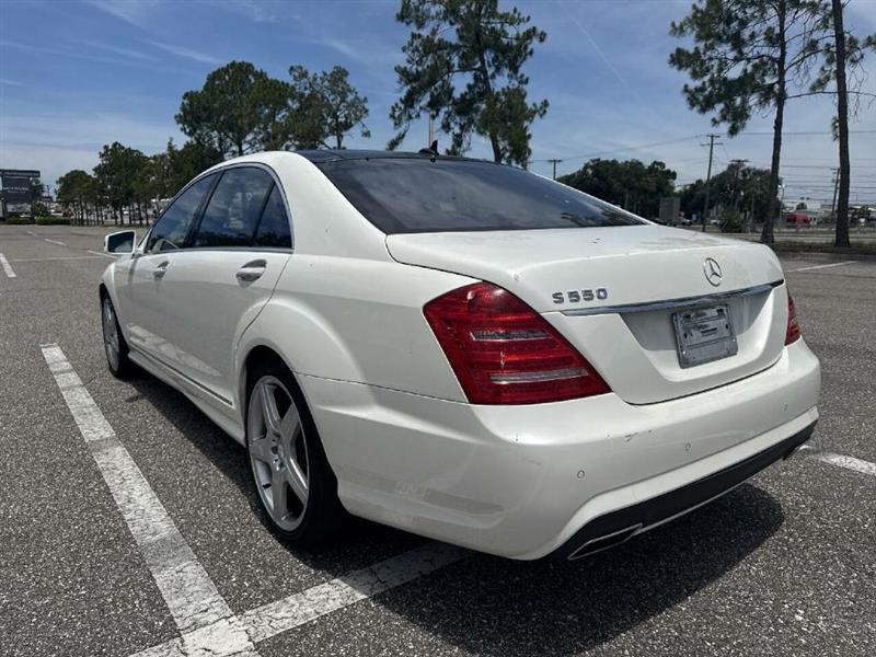 Mercedes-Benz S-Class S550 2011