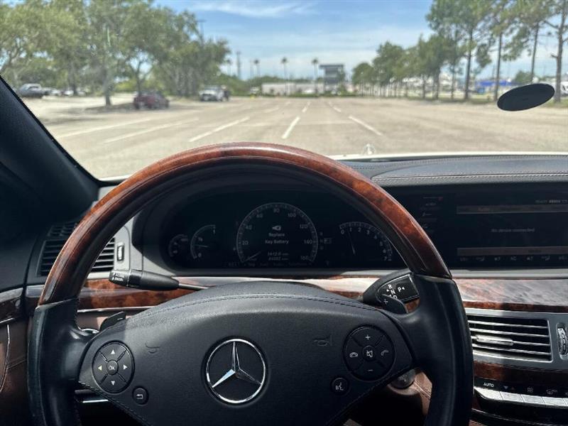 Mercedes-Benz S-Class S550 2011
