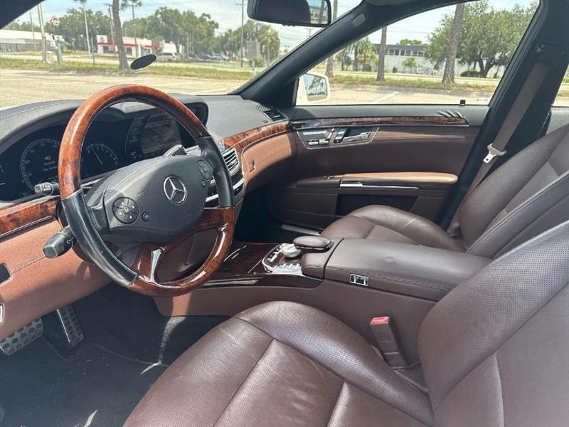 Mercedes-Benz S-Class S550 2011