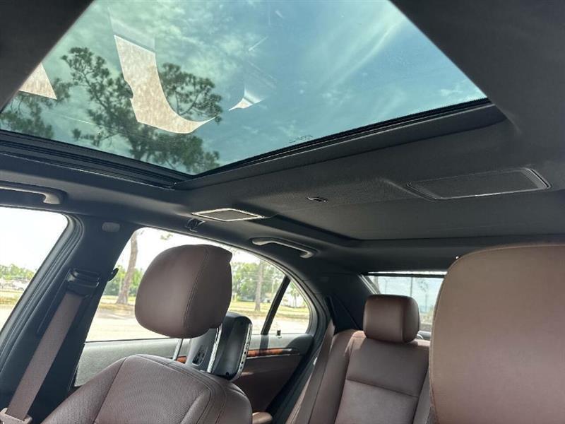 Mercedes-Benz S-Class S550 2011