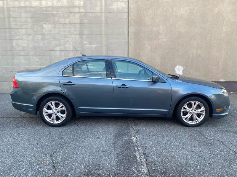 2012 Ford Fusion I-4 SE's photo