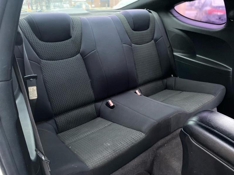 2010 Hyundai Genesis Coupe Base - Photo 10