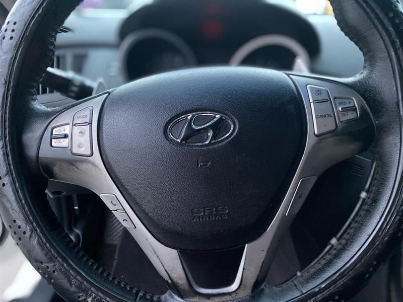 2010 Hyundai Genesis Coupe Base - Photo 17