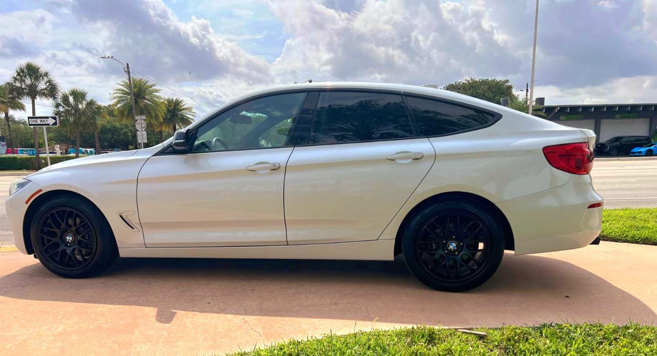 BMW 3-Series Gran Turismo 330i xDrive 2017