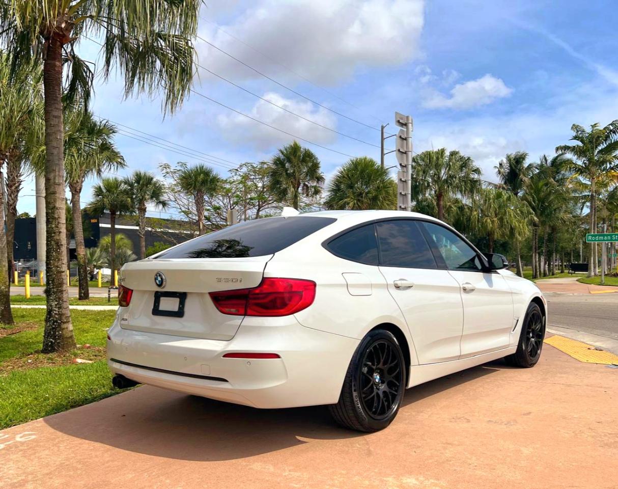 BMW 3-Series Gran Turismo 330i xDrive 2017