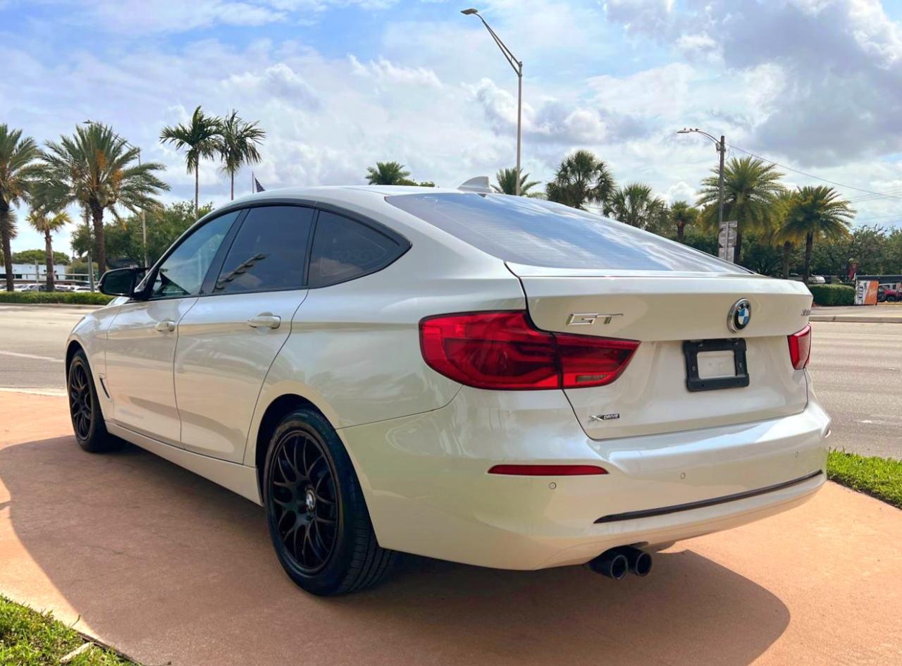 BMW 3-Series Gran Turismo 330i xDrive 2017