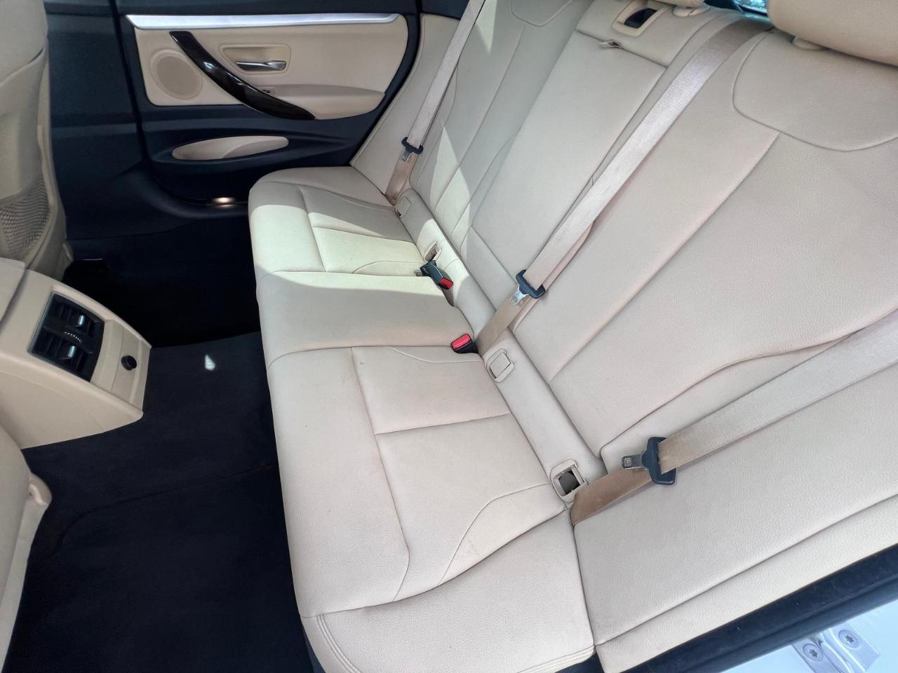 BMW 3-Series Gran Turismo 330i xDrive 2017