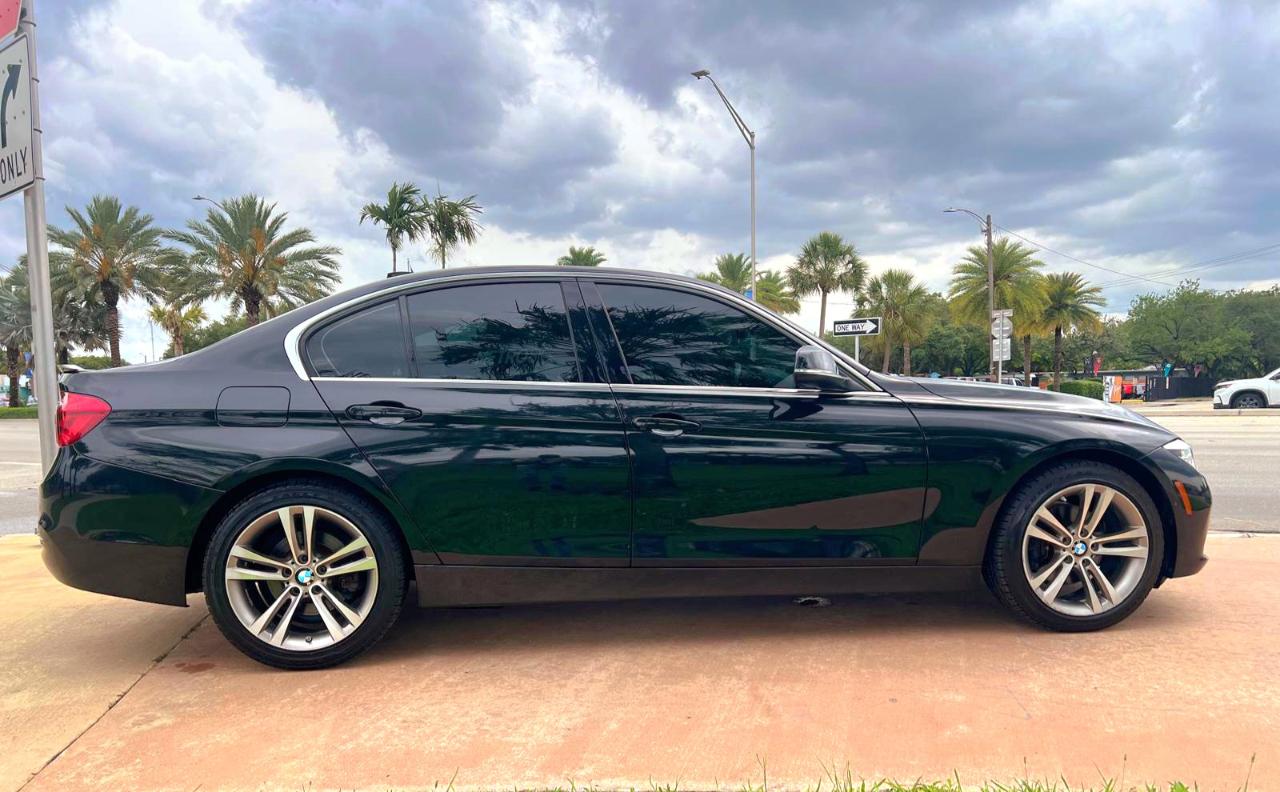 BMW 3-Series 330i SULEV Sedan 2017