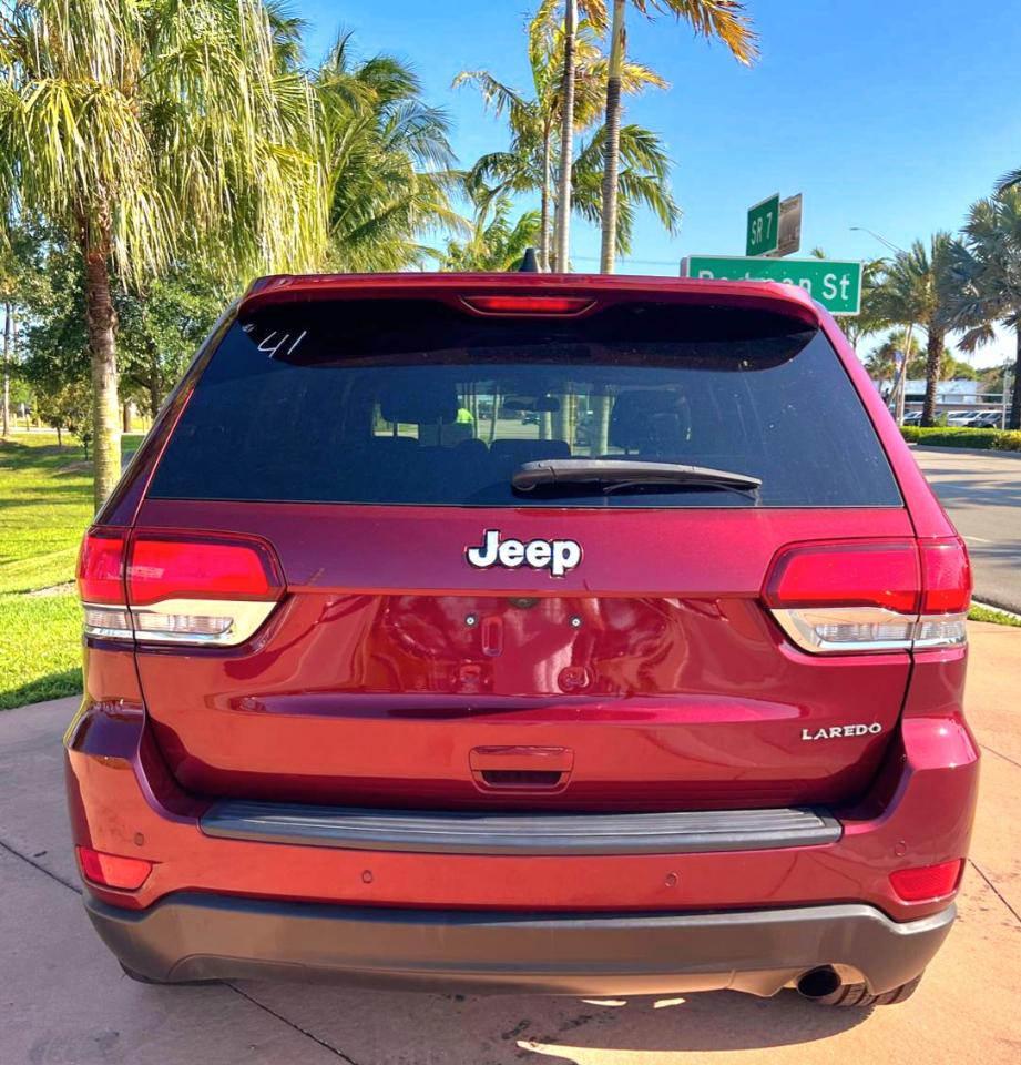 Jeep Grand Cherokee Laredo E 2WD 2021