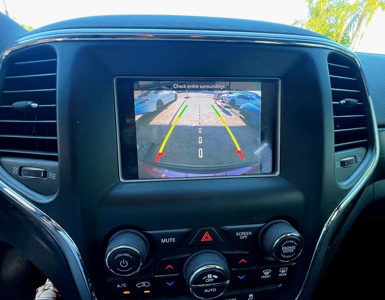 Jeep Grand Cherokee Laredo E 2WD 2021