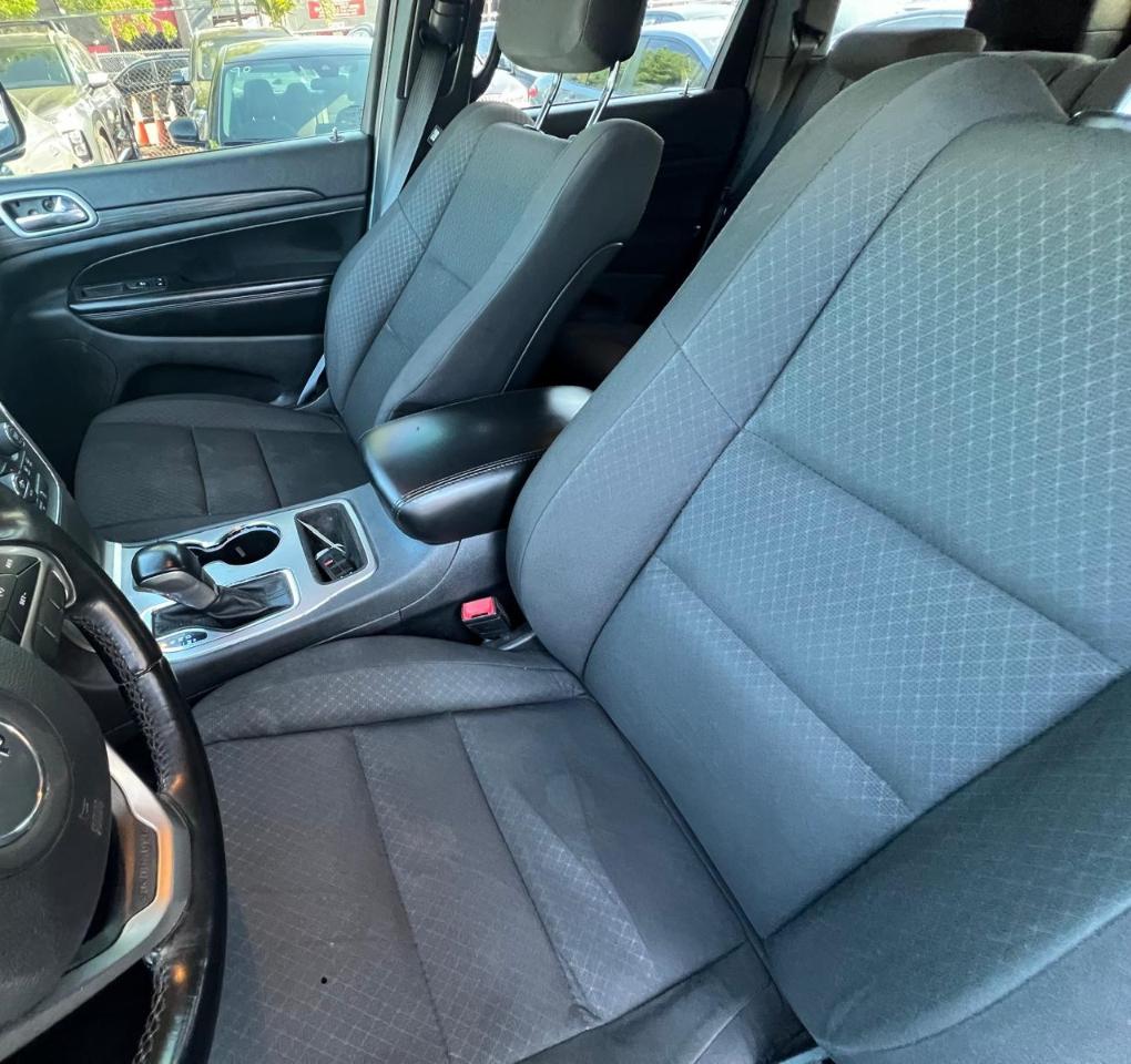 Jeep Grand Cherokee Laredo E 2WD 2021