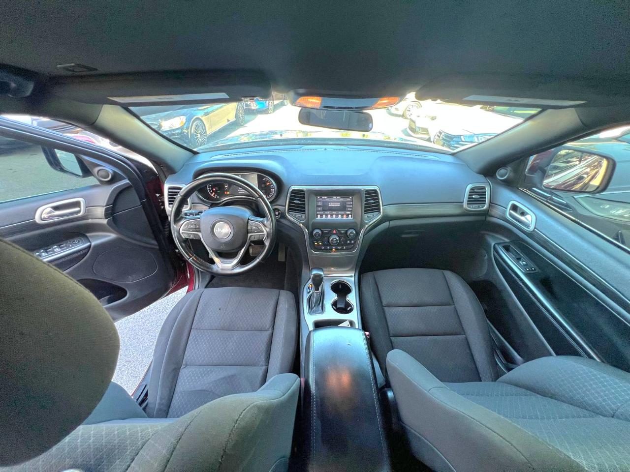 Jeep Grand Cherokee Laredo E 2WD 2021