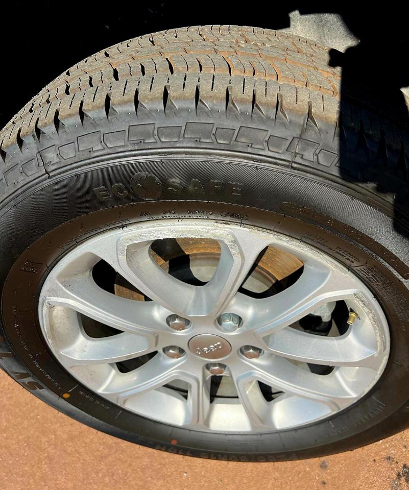 Jeep Grand Cherokee Laredo E 2WD 2021