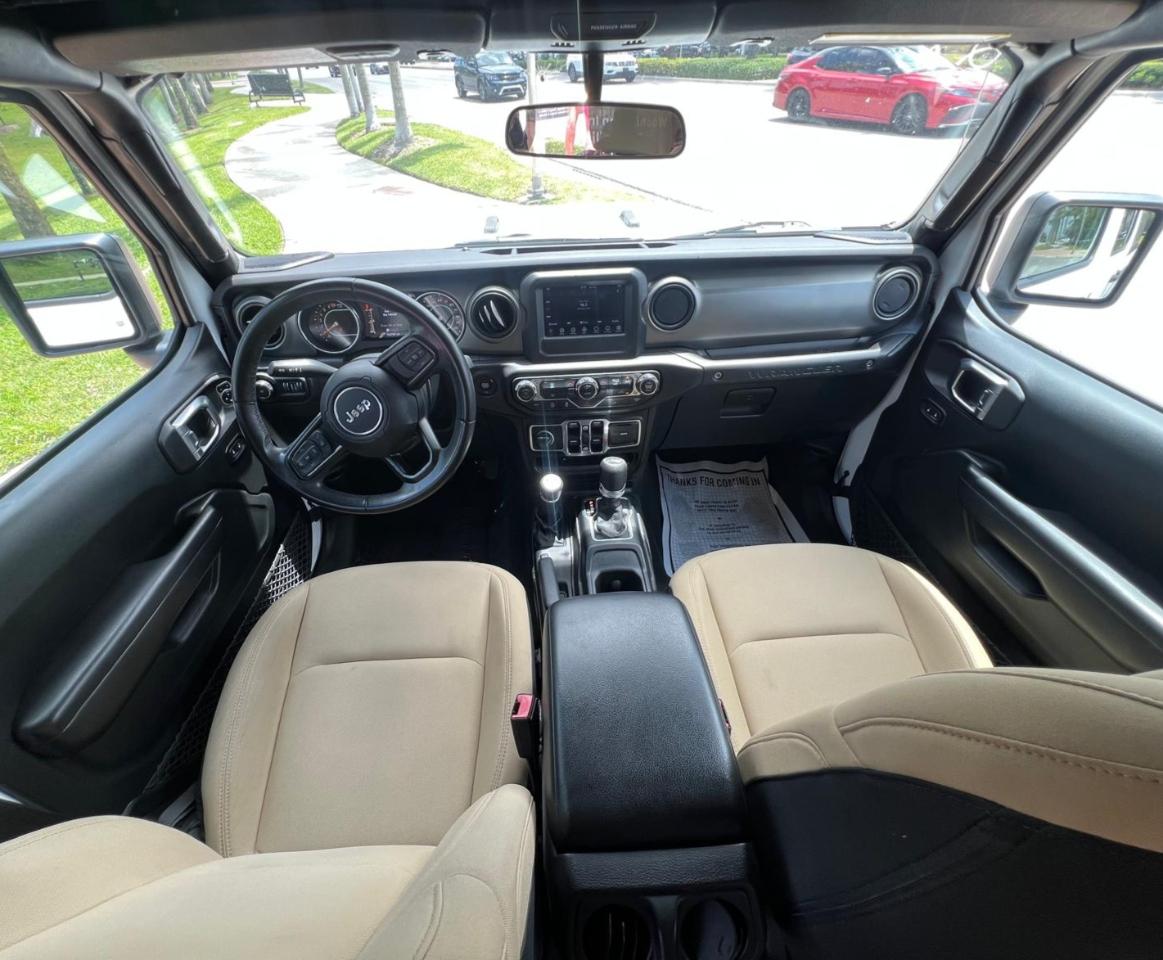 Jeep Wrangler Unlimited Sport 2018
