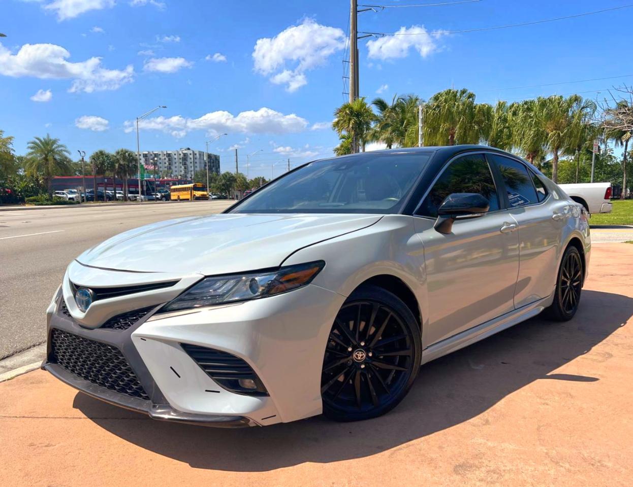 Toyota Camry Hybrid XSE 2021