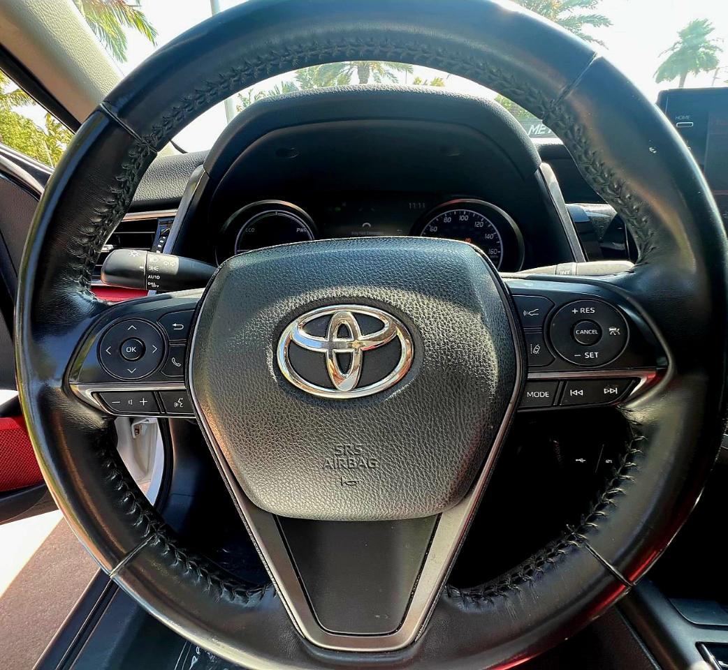 Toyota Camry Hybrid XSE 2021