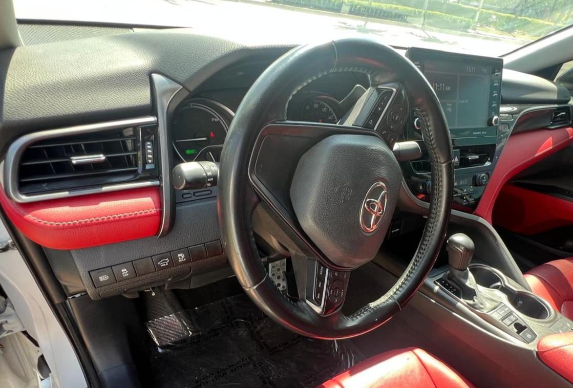 Toyota Camry Hybrid XSE 2021