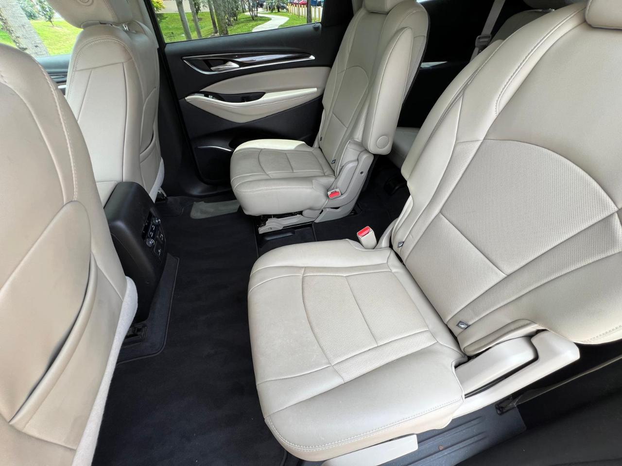 Buick Enclave Essence FWD 2019