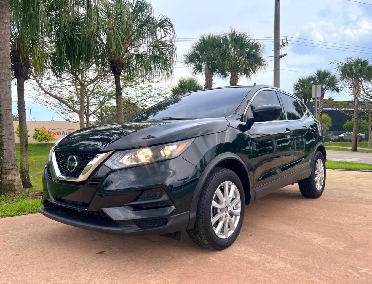 Nissan Rogue Sport S 2022