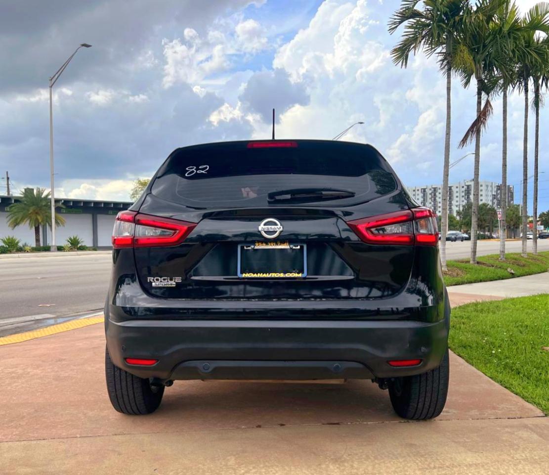 Nissan Rogue Sport S 2022