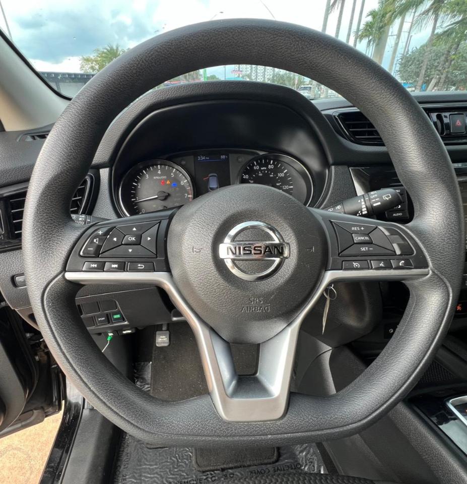 Nissan Rogue Sport S 2022
