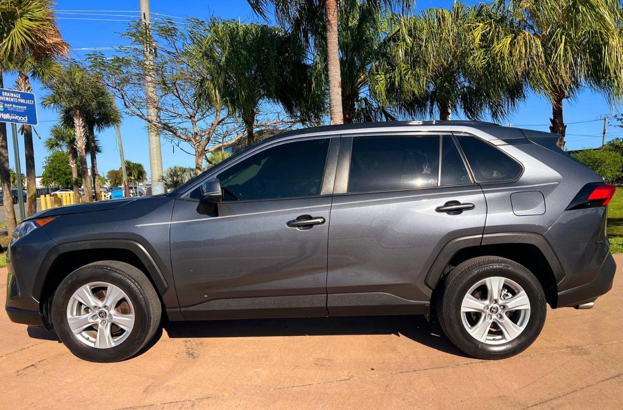 Toyota RAV4 XLE AWD 2020