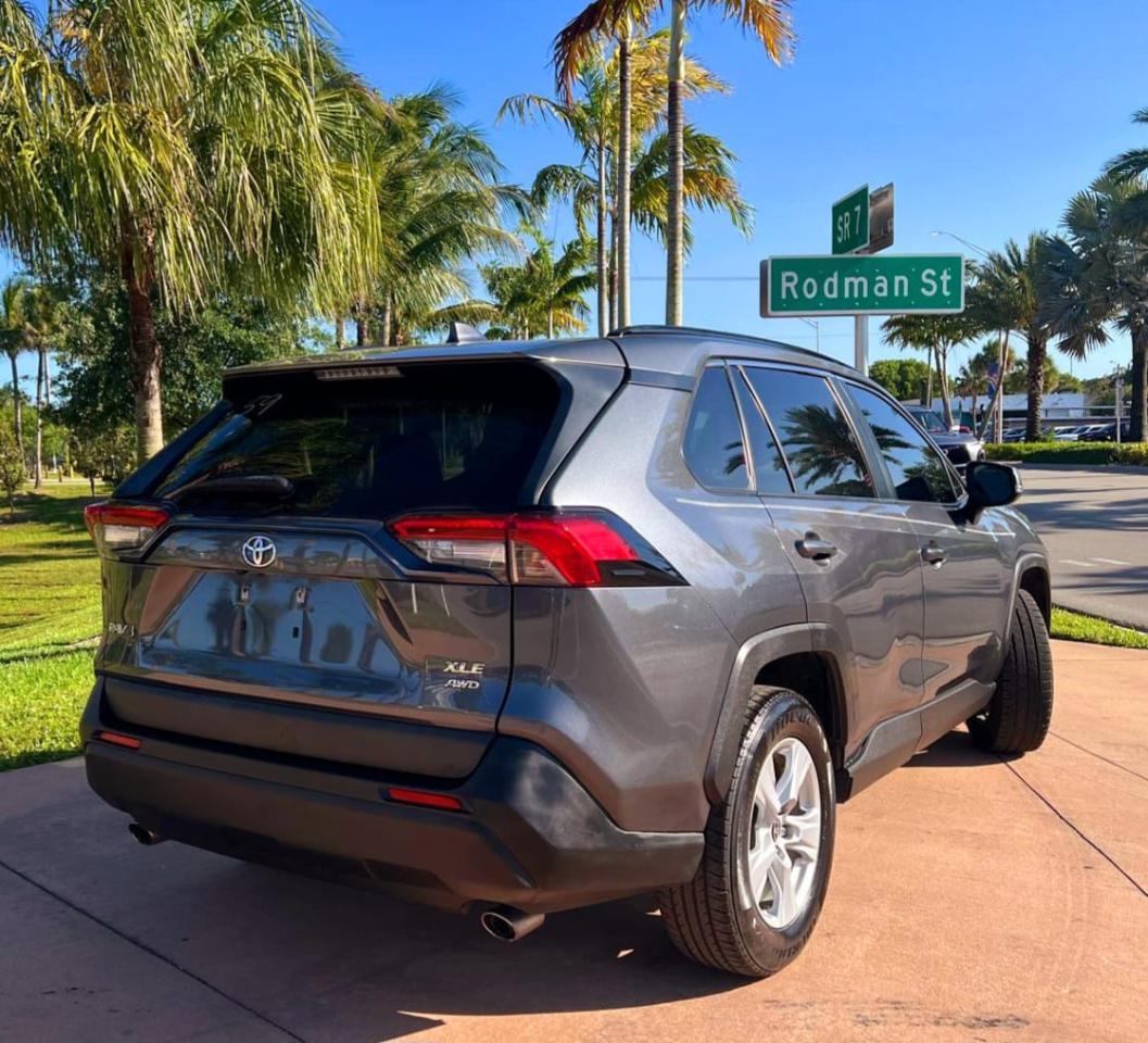 Toyota RAV4 XLE AWD 2020