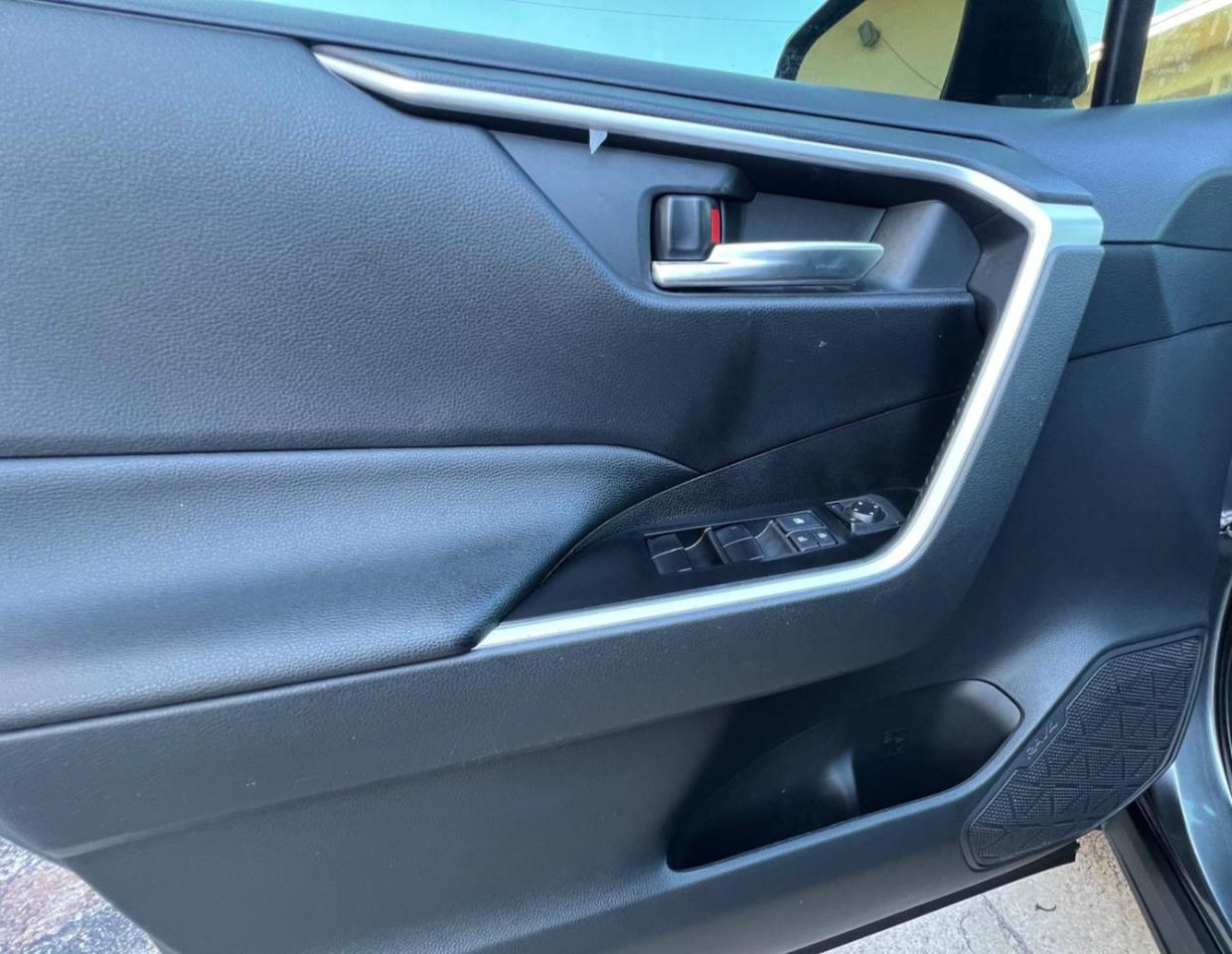 Toyota RAV4 XLE AWD 2020
