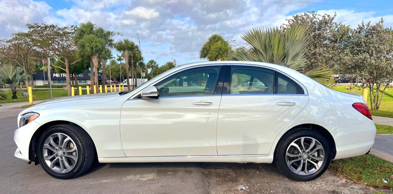 Mercedes-Benz C-Class C300 4MATIC Sedan 2017