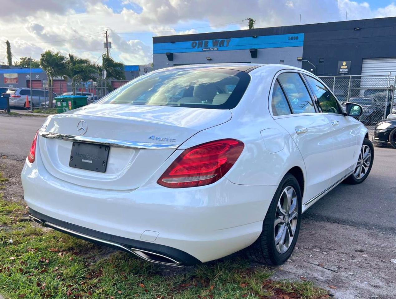 Mercedes-Benz C-Class C300 4MATIC Sedan 2017