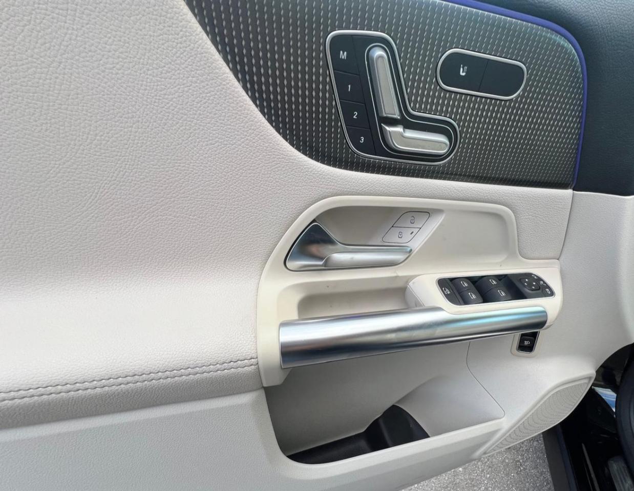 Mercedes-Benz GLA-Class GLA250 2019