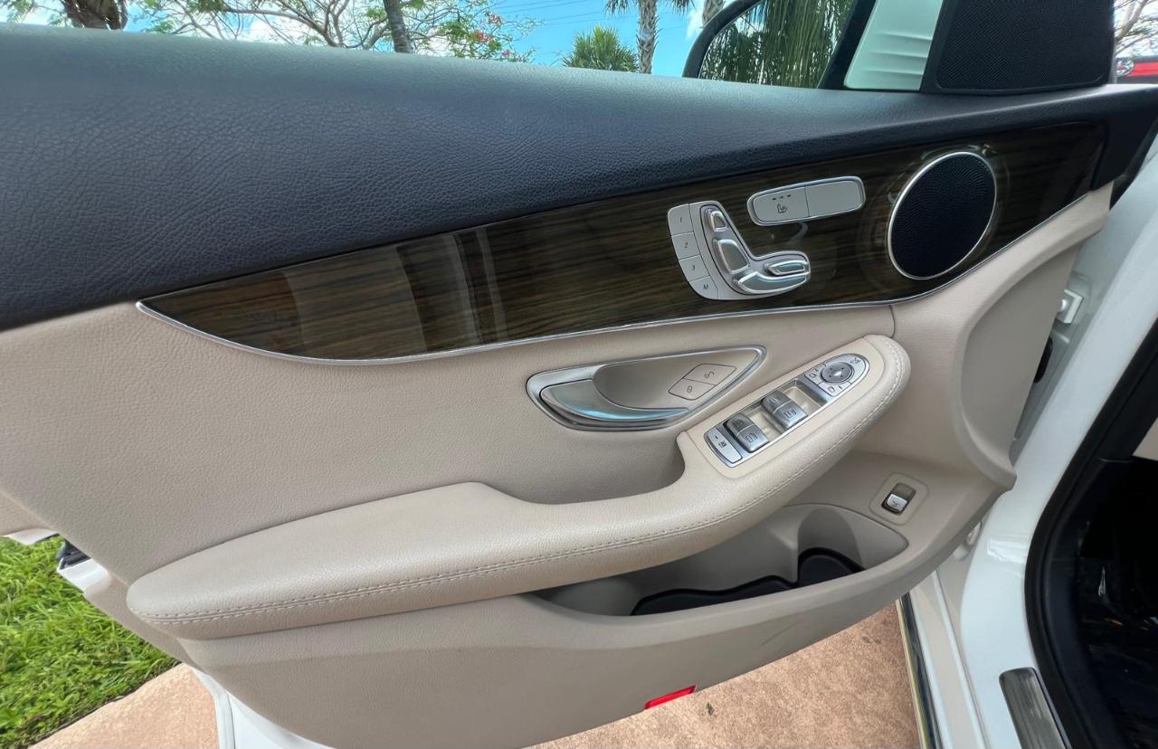 Mercedes-Benz C-Class C300 Sedan 2018