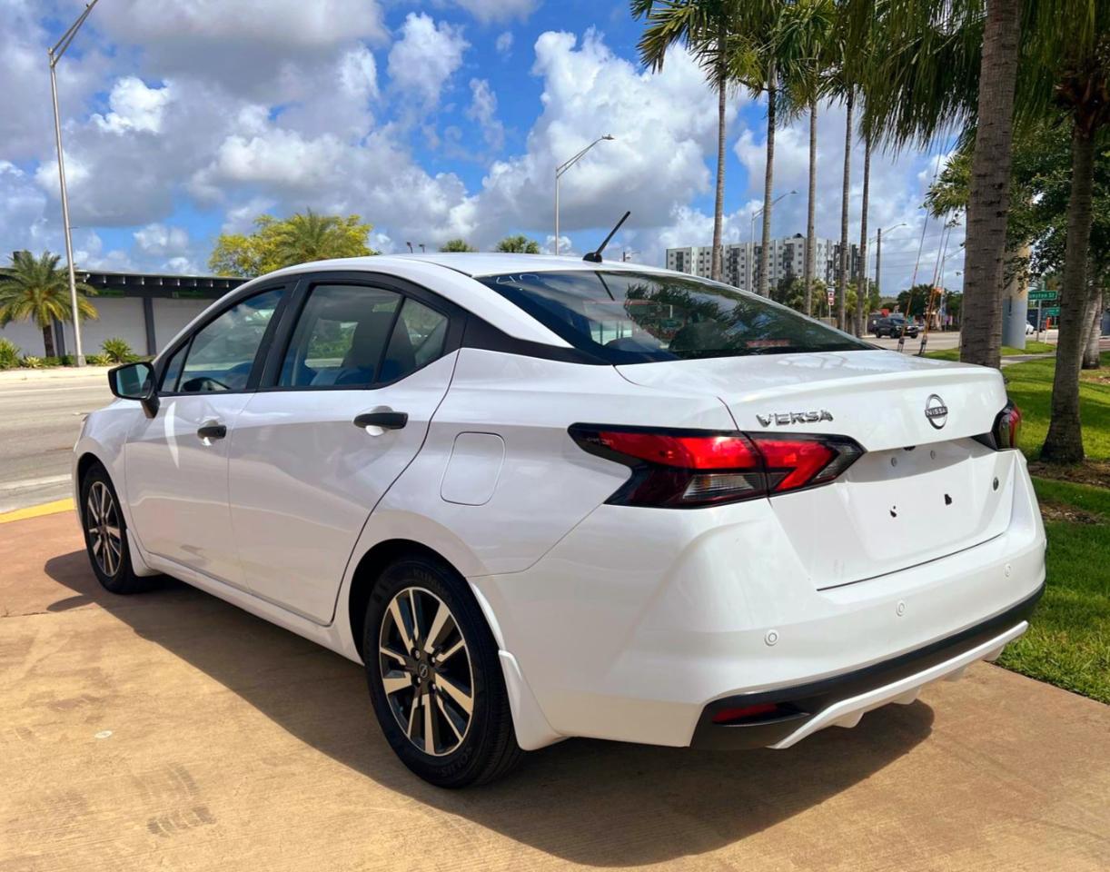 Nissan Versa S CVT 2024