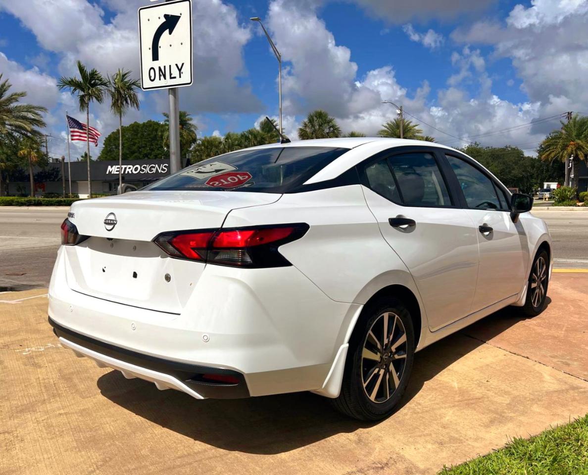 Nissan Versa S CVT 2024