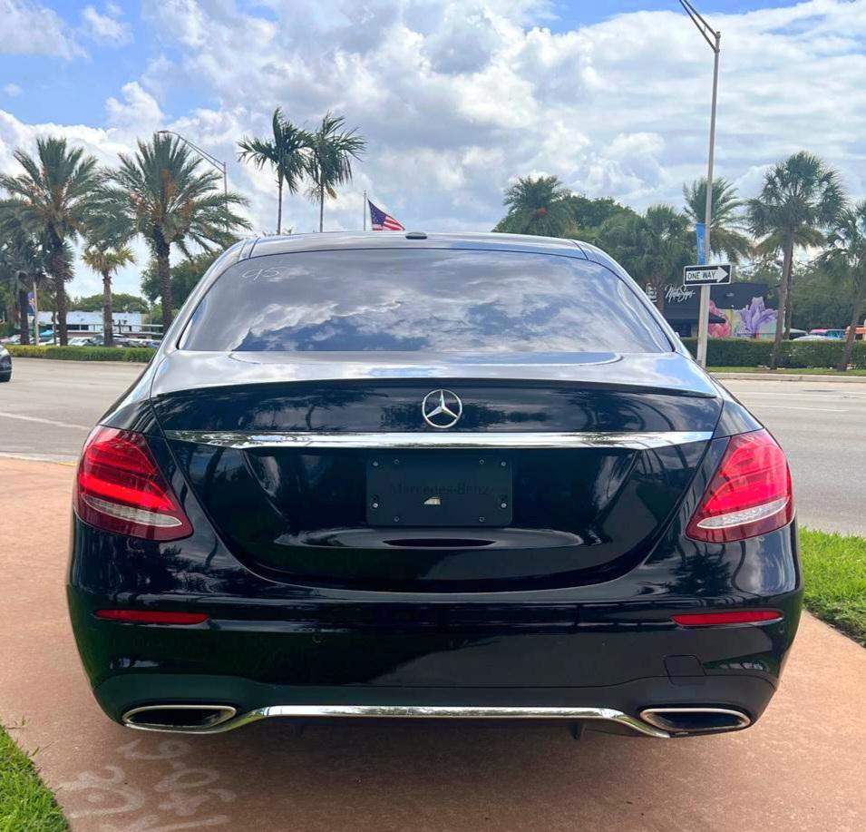 Mercedes-Benz E-Class E300 Luxury Sedan 2019