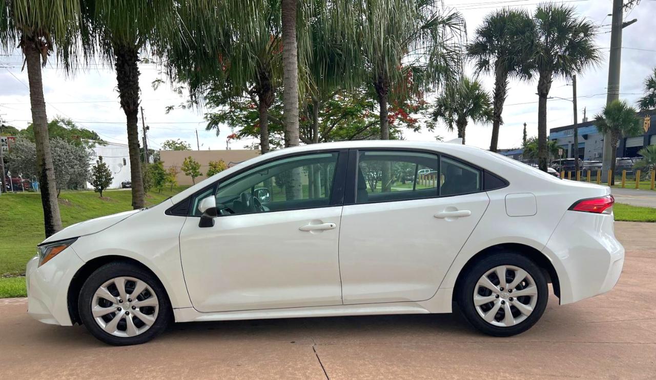 Toyota Corolla LE 2024