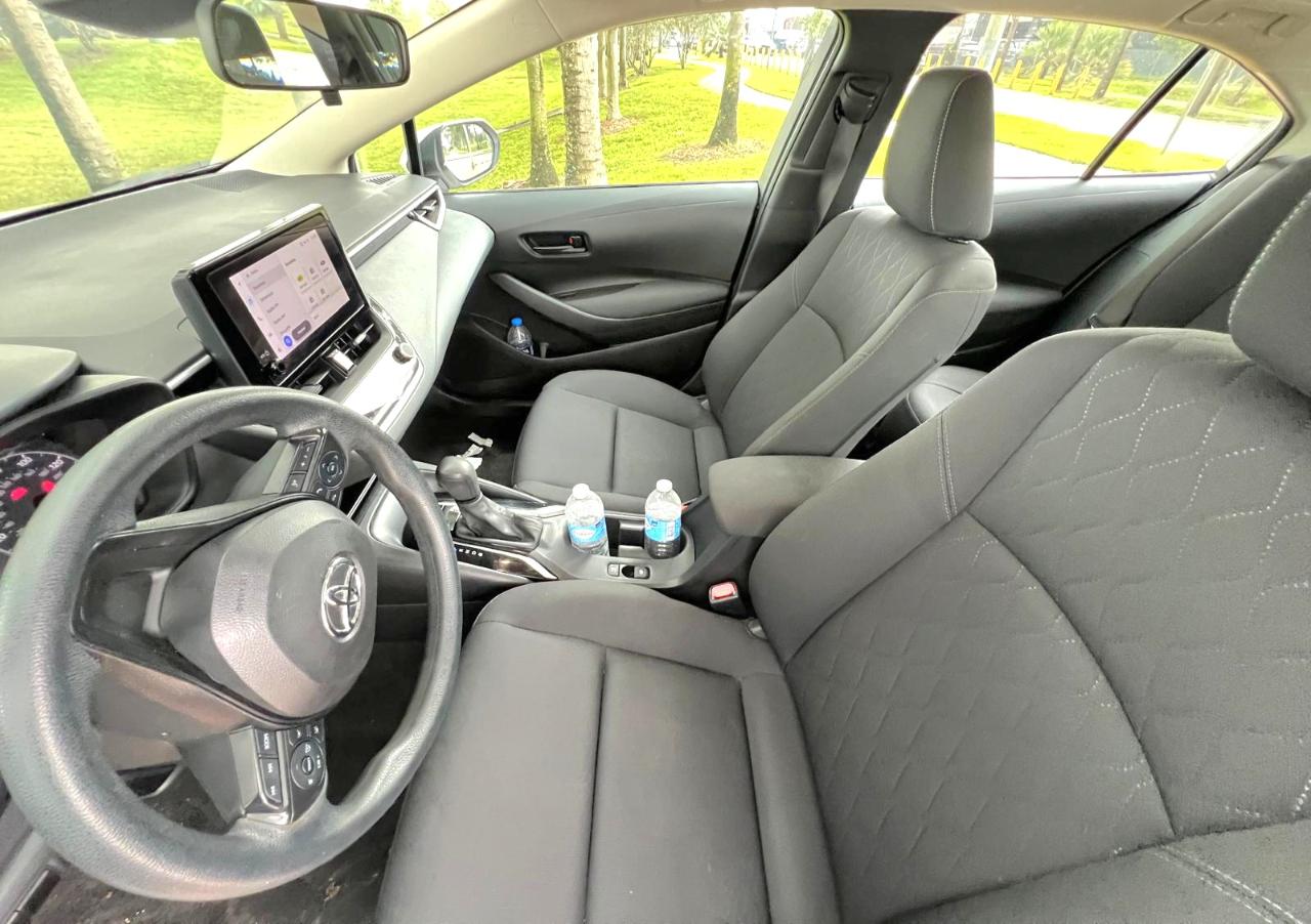Toyota Corolla LE 2024