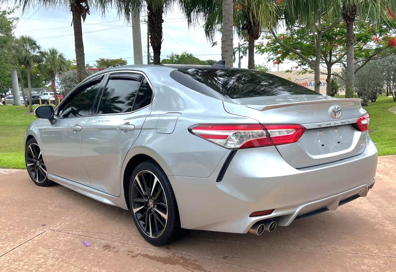 Toyota Camry XSE V6 2020
