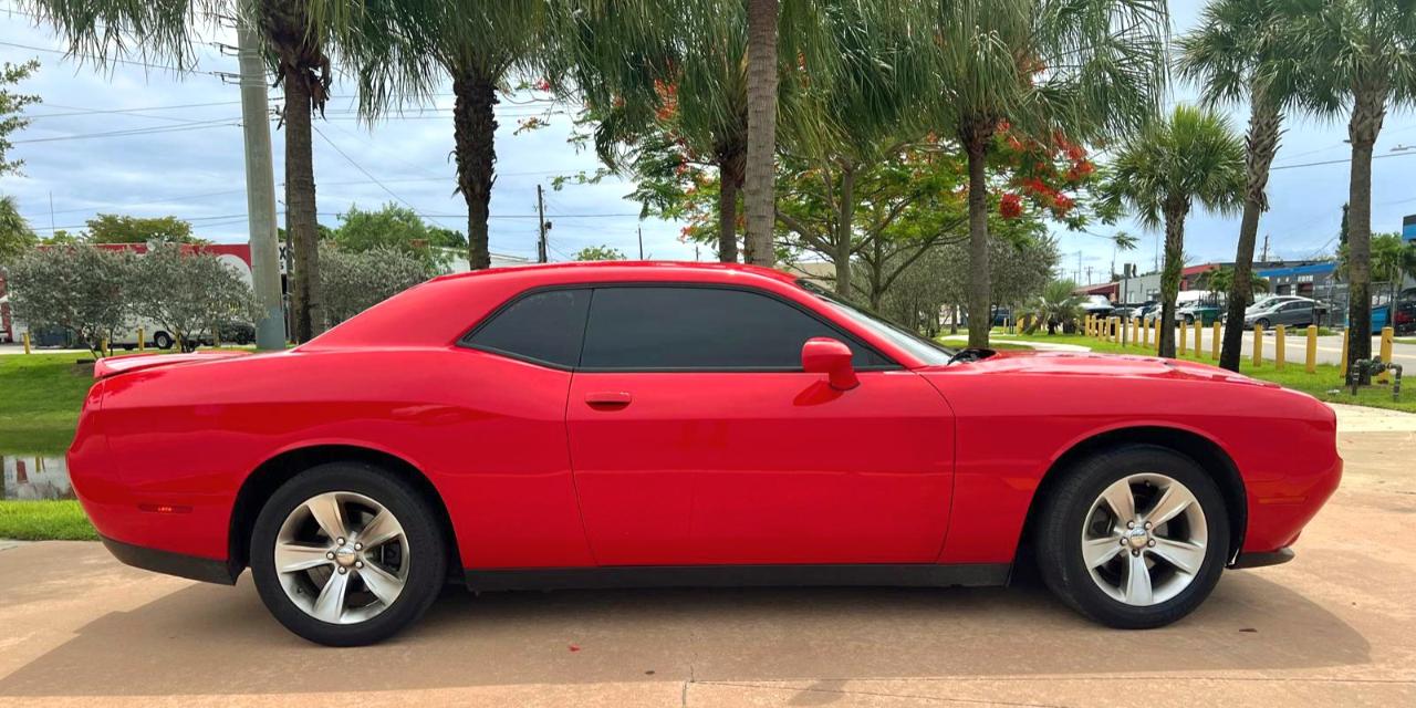 Dodge Challenger SXT 2021