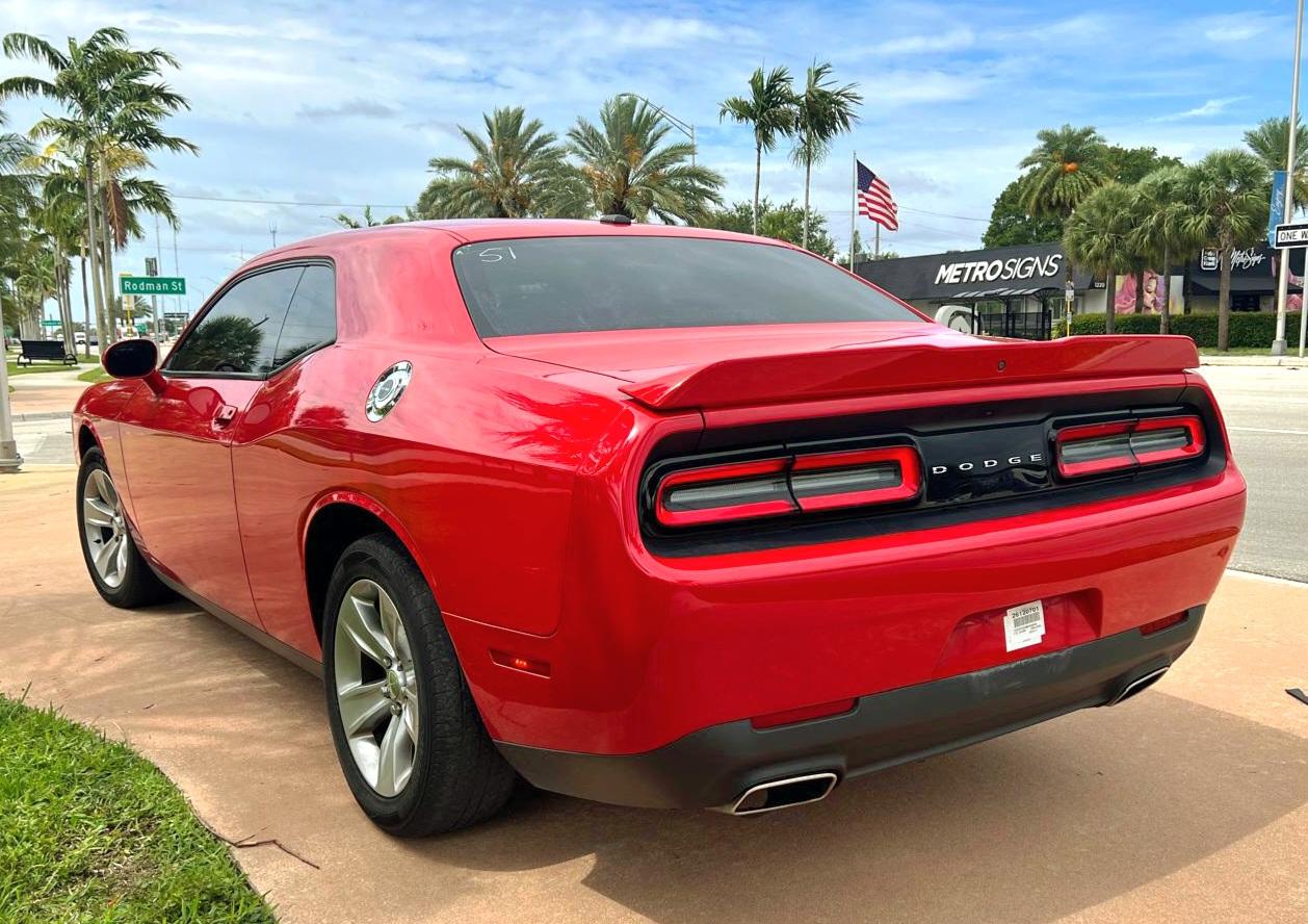 Dodge Challenger SXT 2021