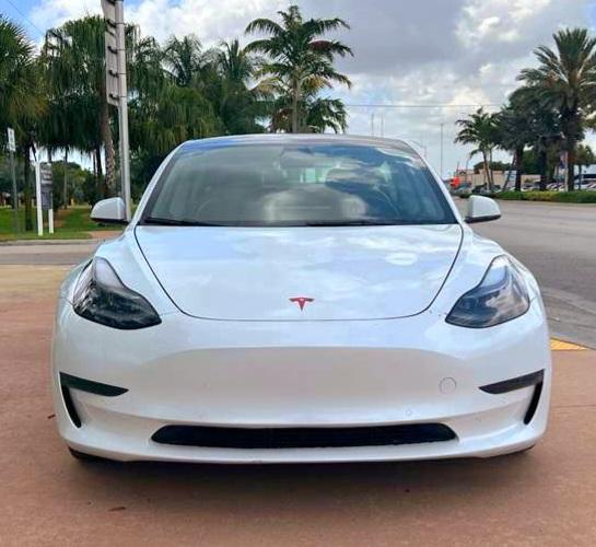 Tesla Model 3 Standard Range Plus 2022