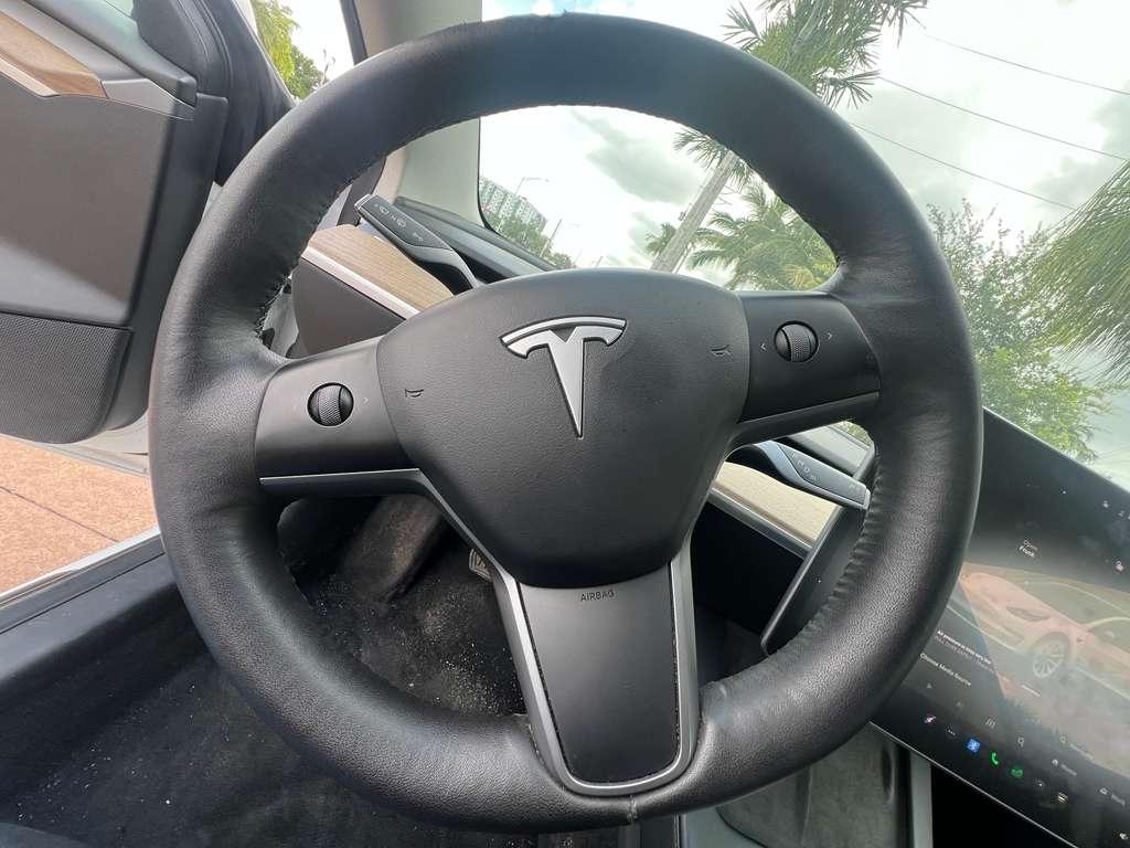 Tesla Model 3 Standard Range Plus 2022