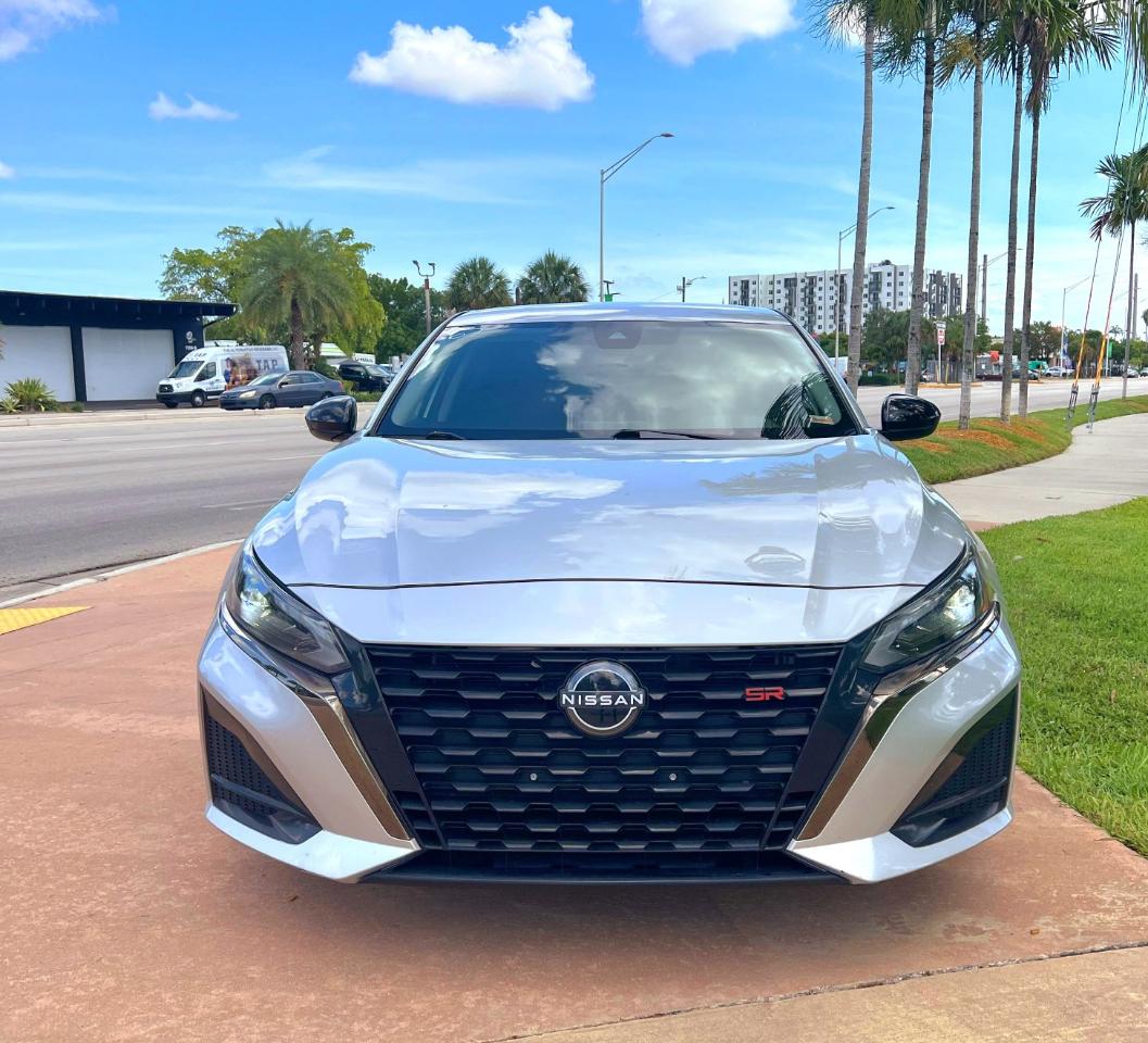 Nissan Altima 2.5 SR 2024