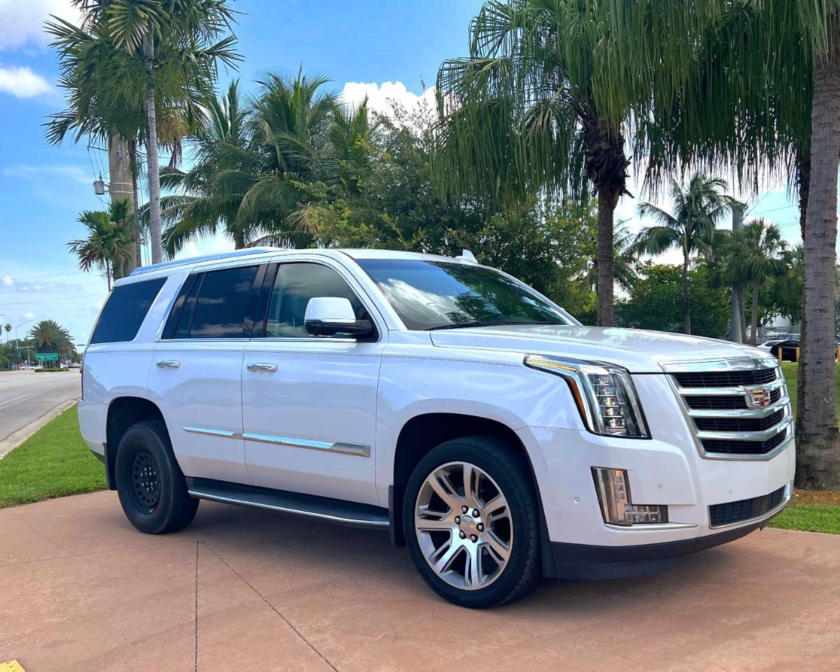 Cadillac Escalade Premium 4WD 2017