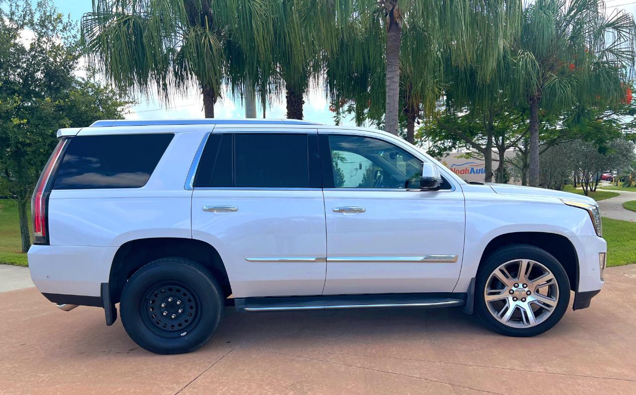 Cadillac Escalade Premium 4WD 2017