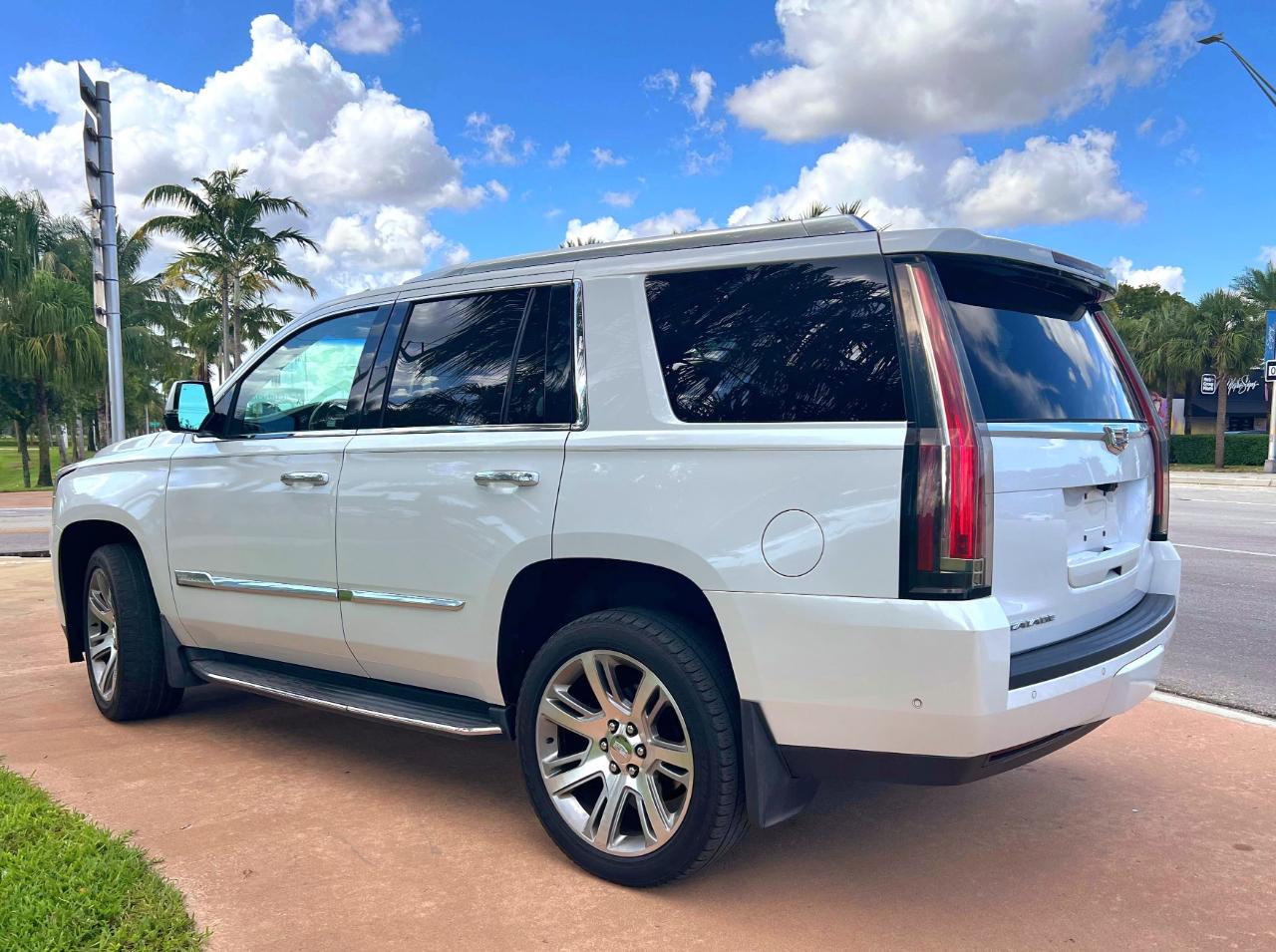 Cadillac Escalade Premium 4WD 2017