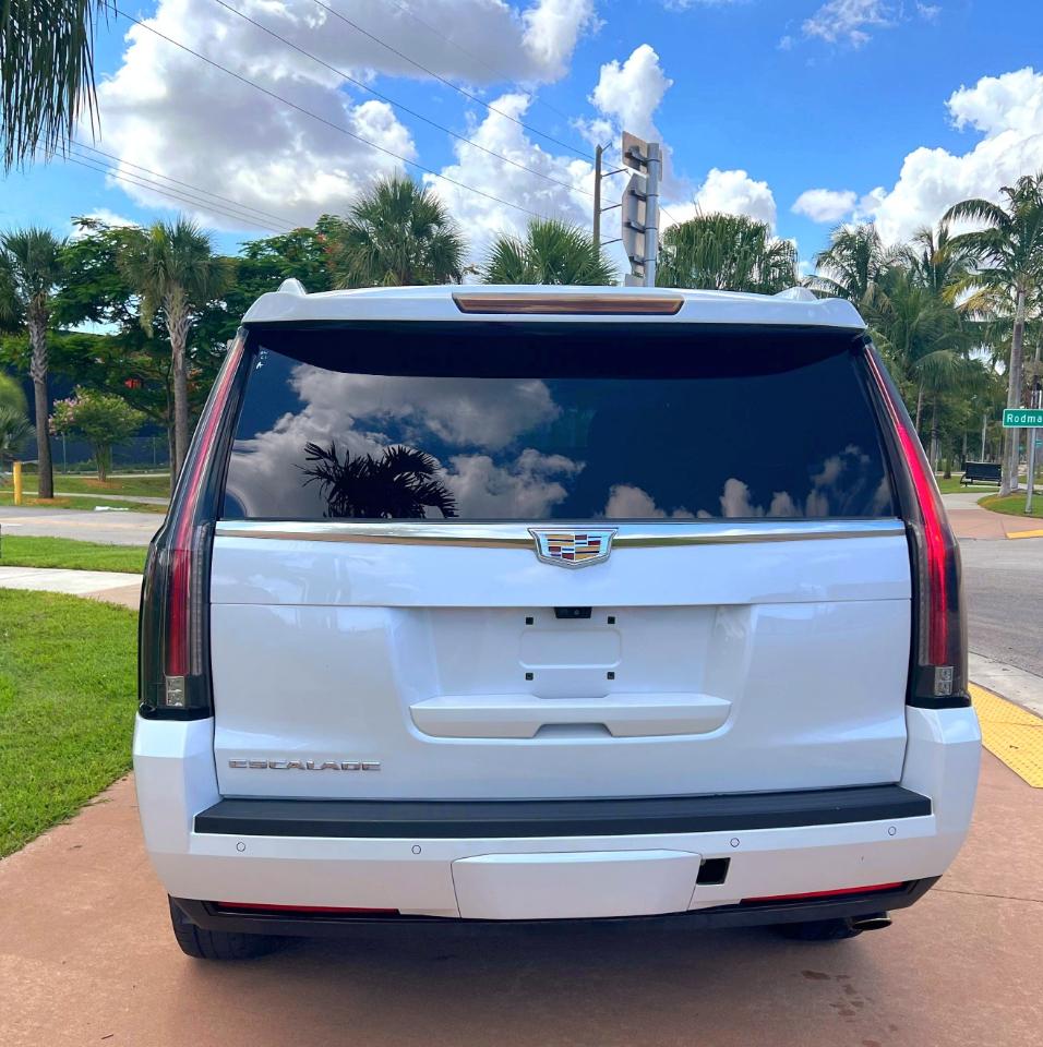 Cadillac Escalade Premium 4WD 2017