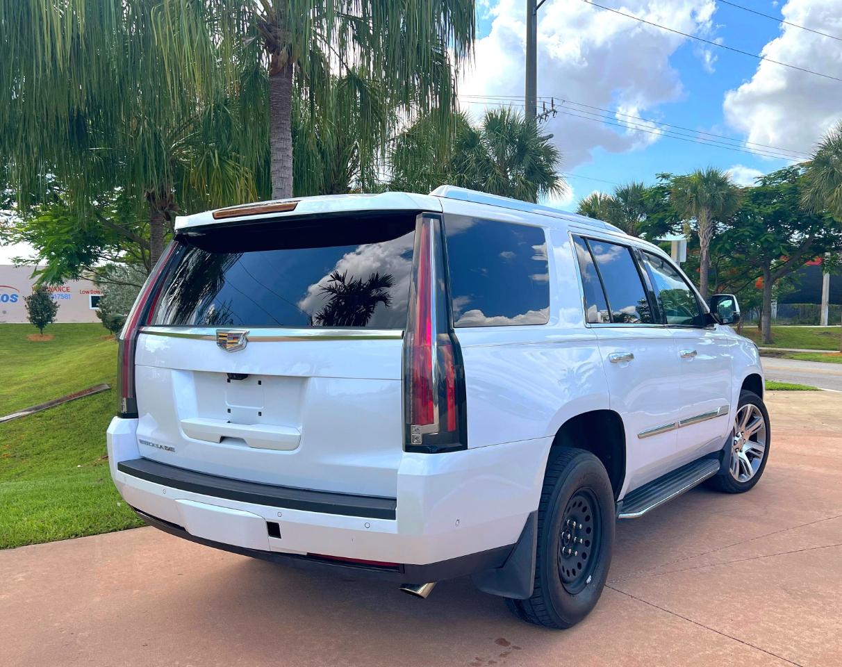 Cadillac Escalade Premium 4WD 2017